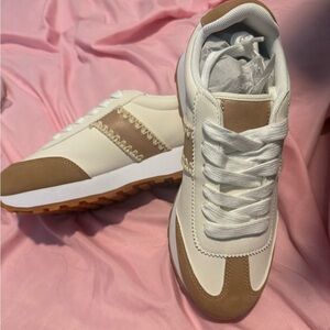 Stylish Women's White and Tan Sneakers - Boutique